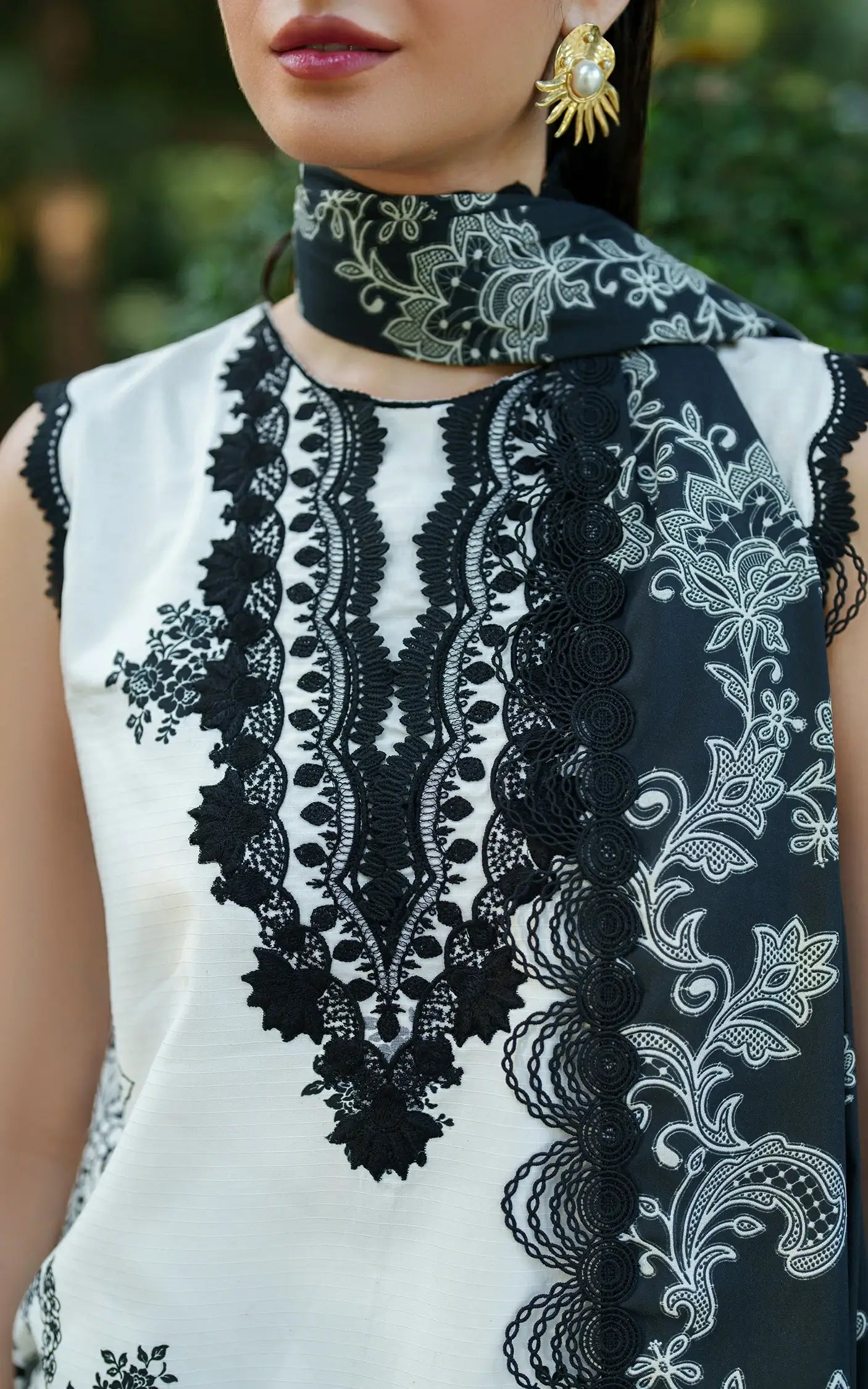 Ember Glow-MWL25-03 | 3pcs Embroidered Stitched Suit