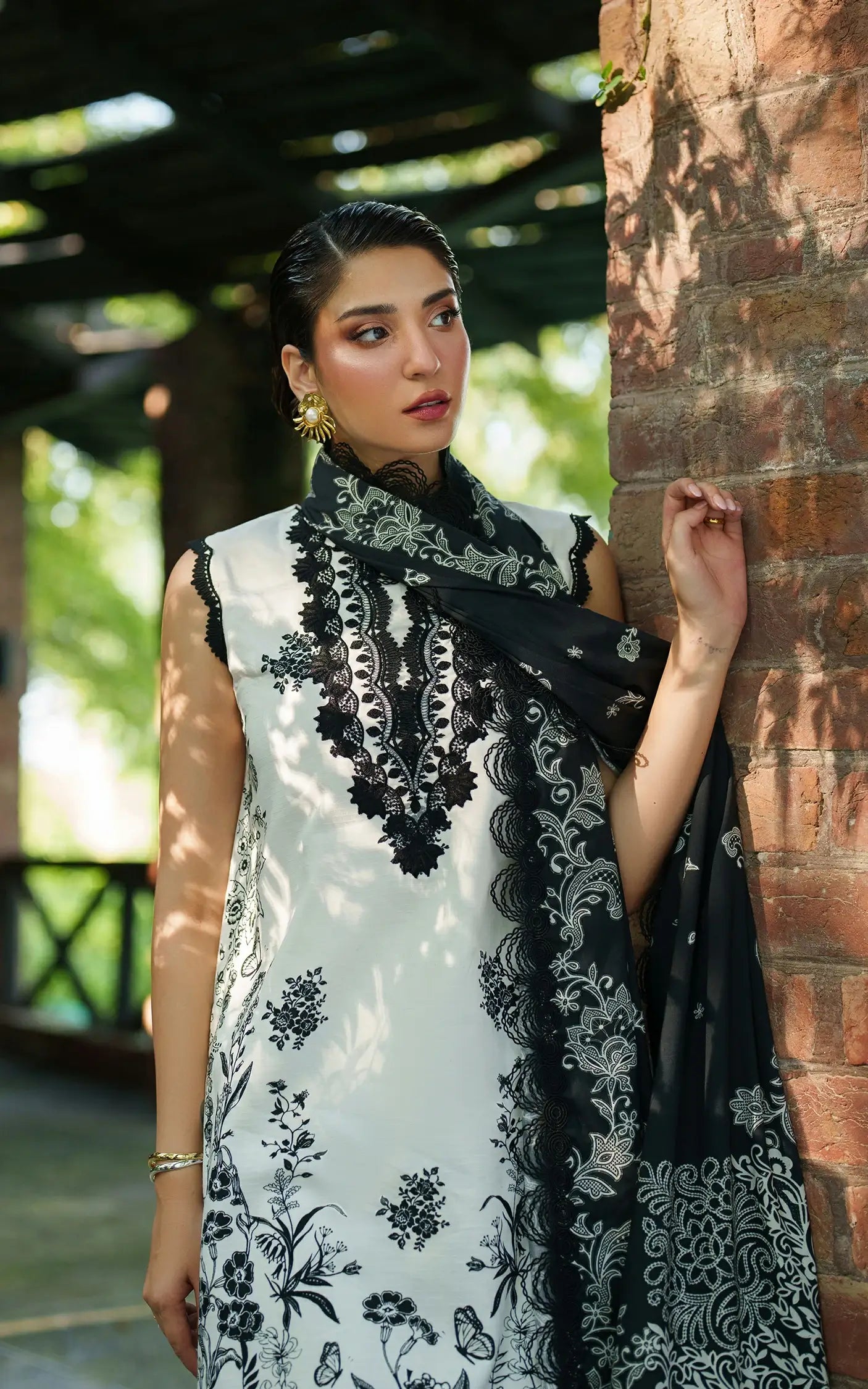 Ember Glow-MWL25-03 | 3pcs Embroidered Stitched Suit