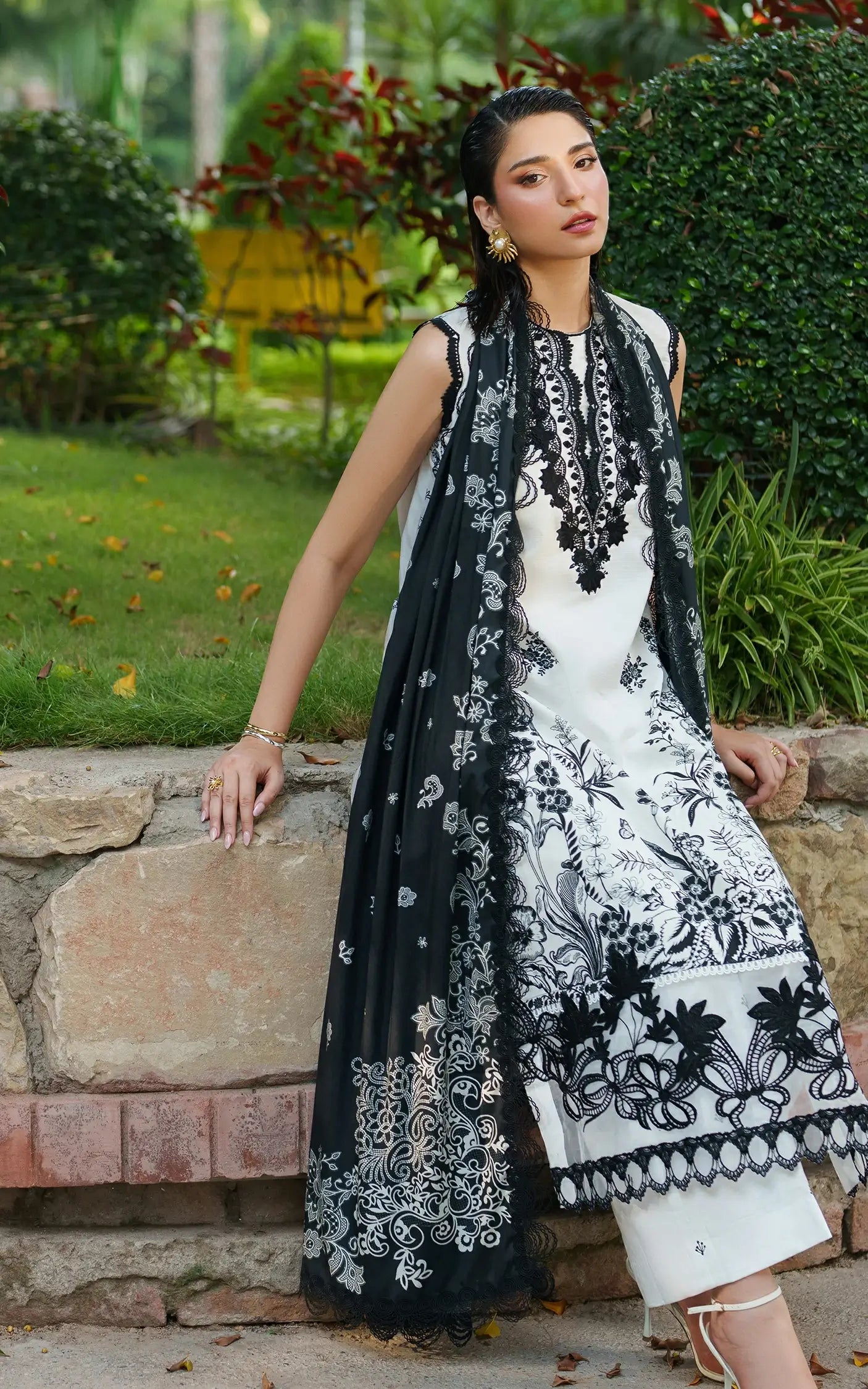 Ember Glow-MWL25-03 | 3pcs Embroidered Stitched Suit