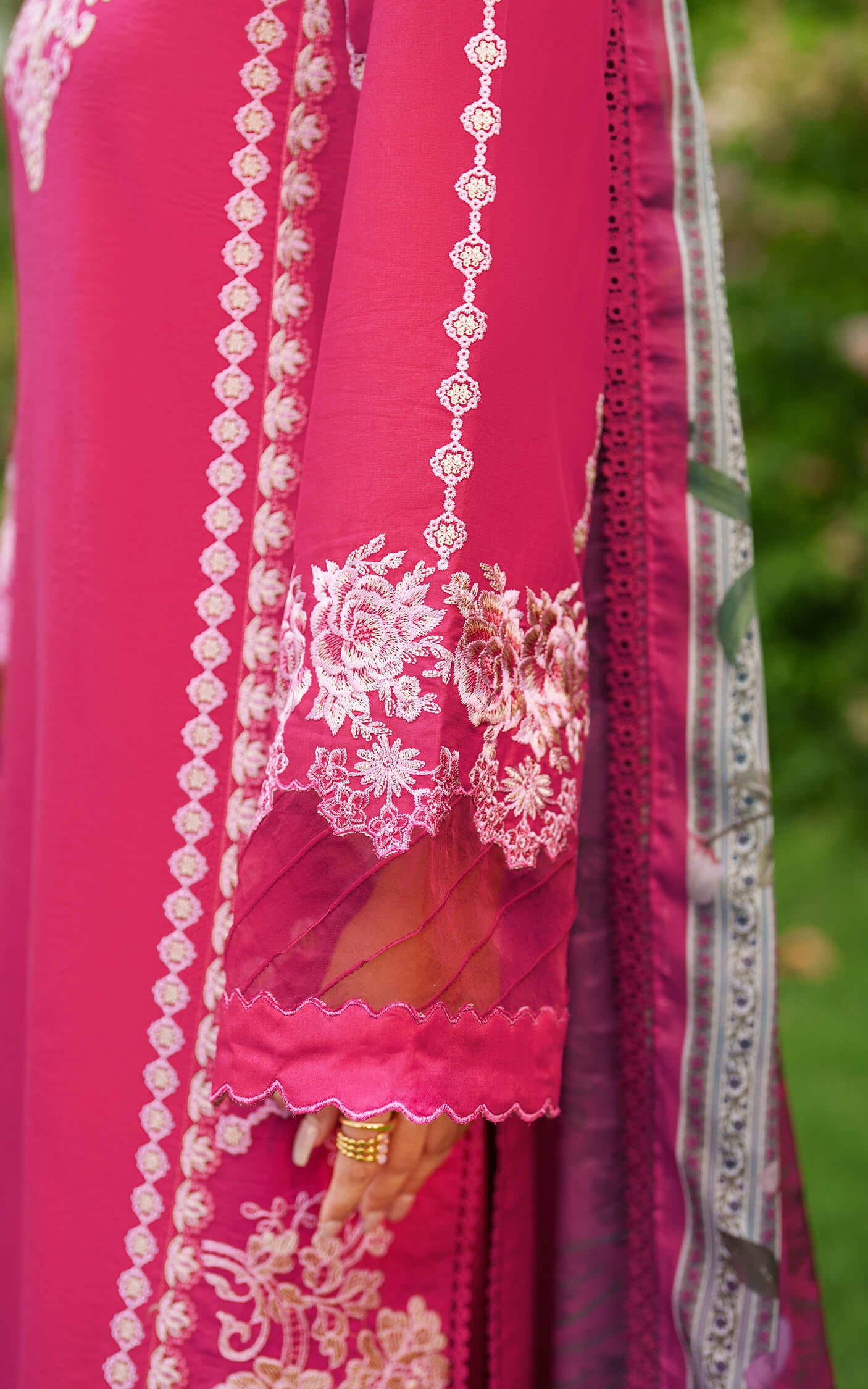 Pink Reverie ECU25-06