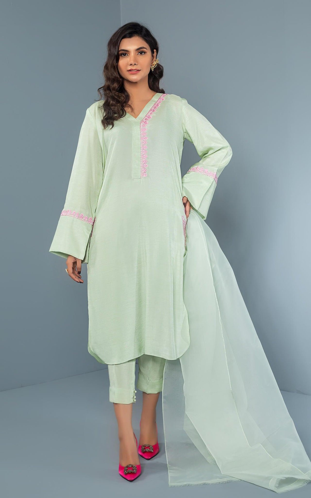 LILY (SPE-002) | Luxury Pret