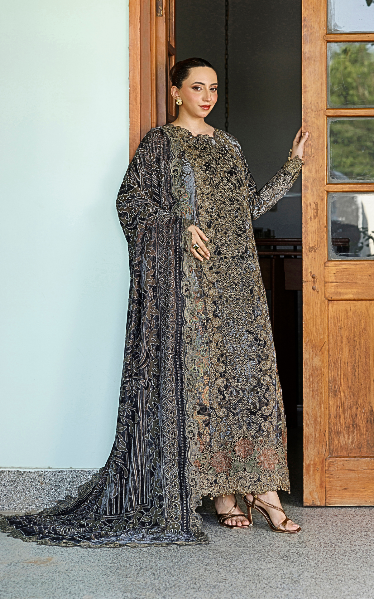 Magnolia (WLXU-05) | 3pcs Embroidered Unstitched Winter