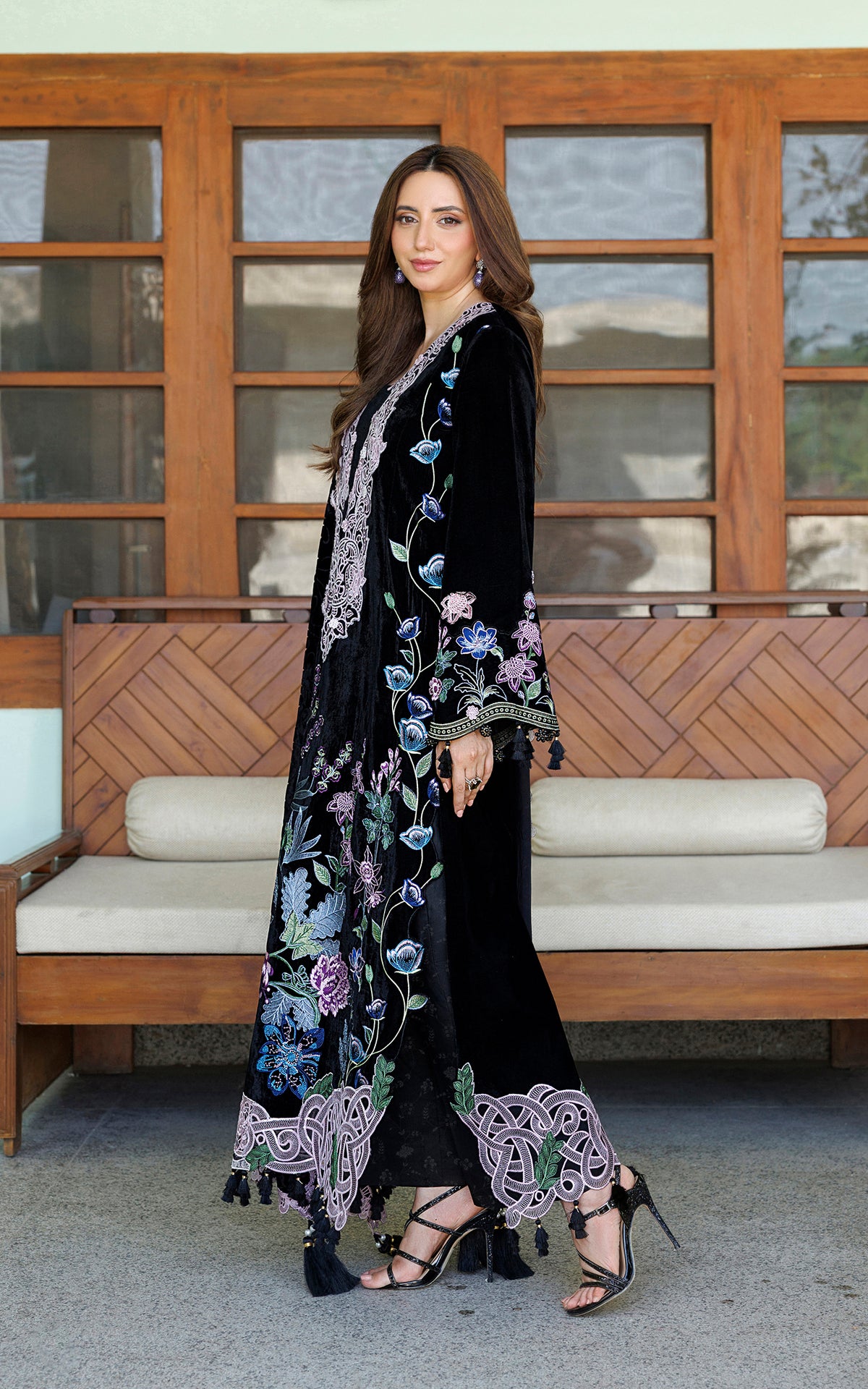 Ivy (WLXU-09) | 3pcs Embroidered Stitched Winter