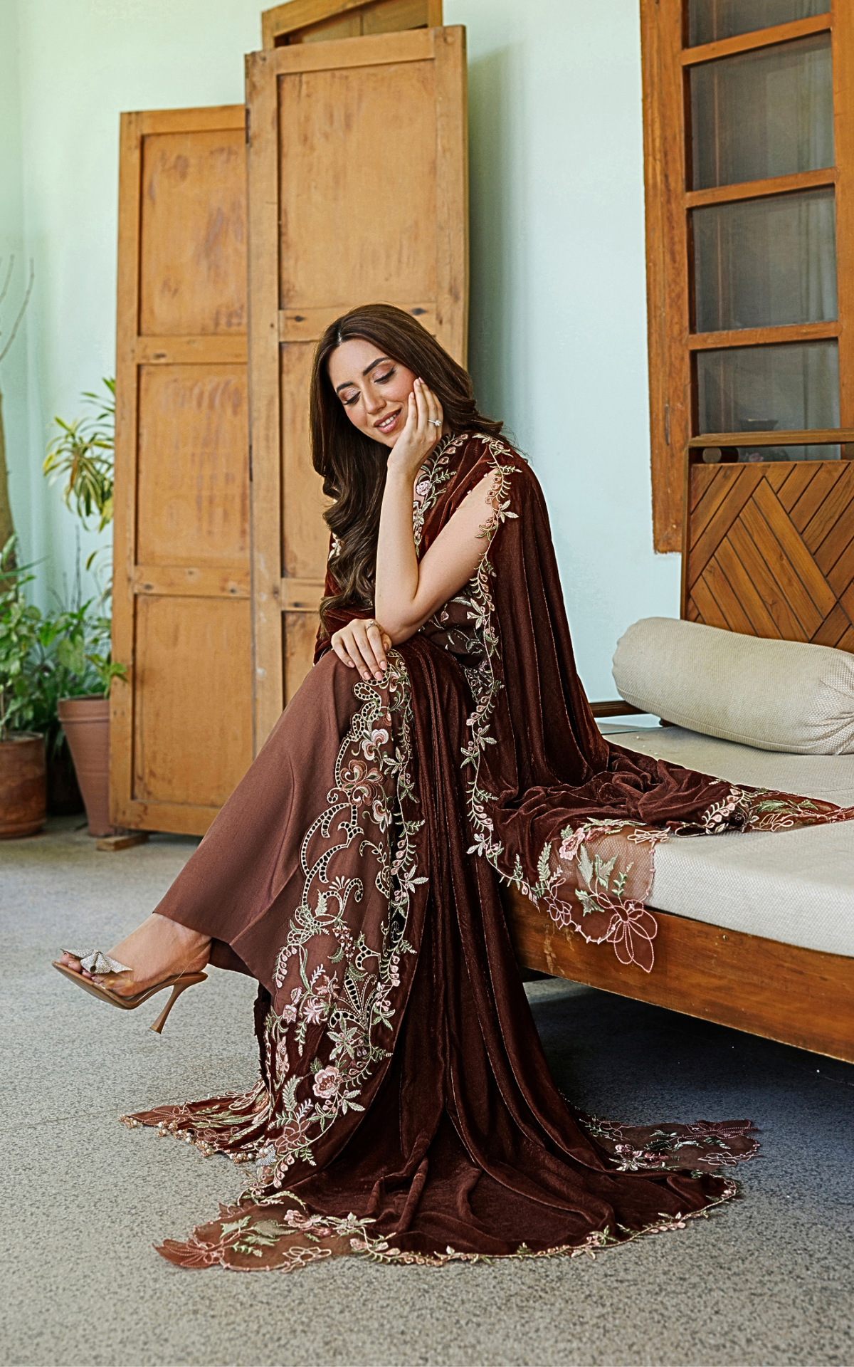 Ferin (WLXU-10) | 3pcs Embroidered Stitched Winter